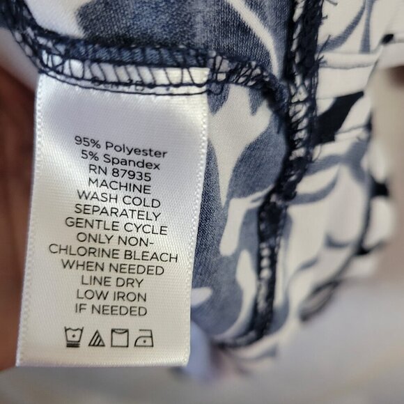 Susan Graver QVC Top Black White Geometric Medium Mock layer hem Liquid Knit EUC - Picture 8 of 8